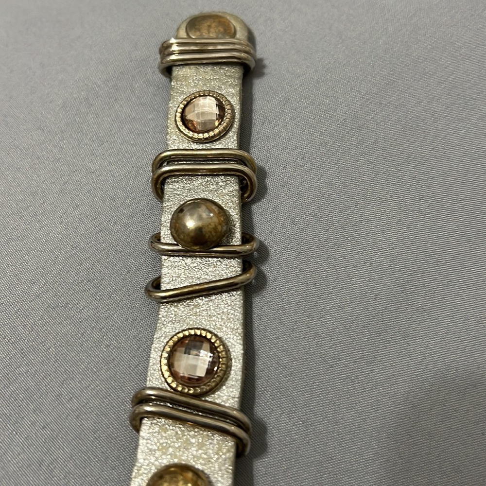 Silver leather rhinestone bracelet - Picture 3 of 5